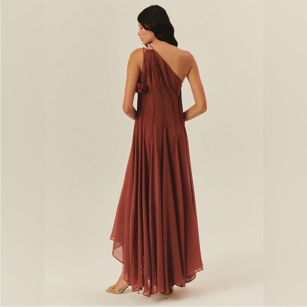 Exquise Nola Ethereal Paislee One-Shoulder Chiffon Maxi - Picture 2 of 10